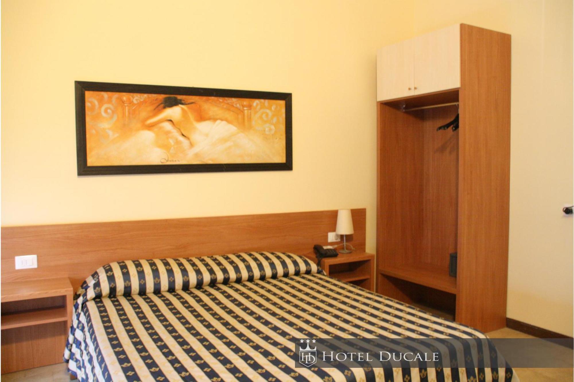 Hotel Ducale Vigevano Εξωτερικό φωτογραφία